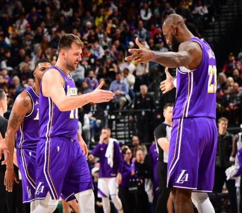 冬日网球竞,技场迎来新,春客流高峰,bwin体育平台,bwin体育官方网站,bwin体育登录入口,bwin体育app下载